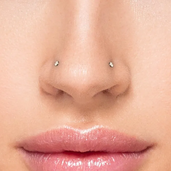 Anal Tilum 18g Yellow Gold 2mm Crystal Jewel Nose Screw Left Bend Tilum