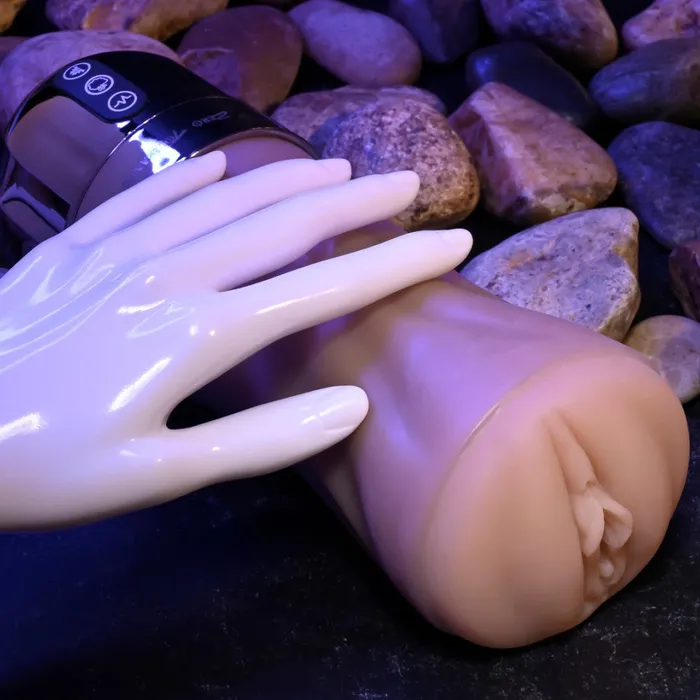 Evolved Novelties Male Sex Toys Tight Lipped Vibrating Vanilla Stroker with Suction Free Movie Download