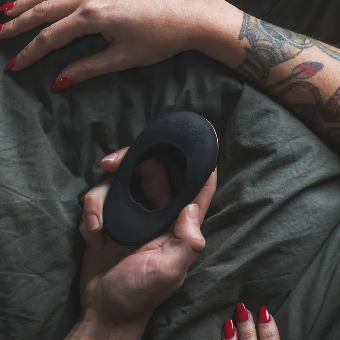 Hot Octopuss Hot Octopuss Atom Plus Dual Motor Vibrating Black Cock Ring Couples