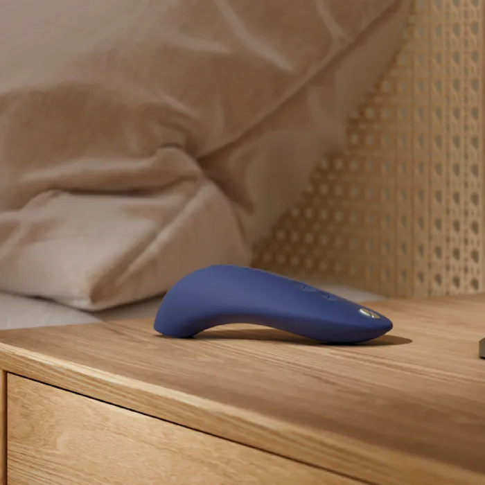 Vibrators WeVibe WeVibe Melt Rechargeable Pleasure Air Clitoral Stimulator Blue